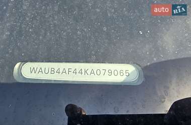 Седан Audi S4 2019 в 