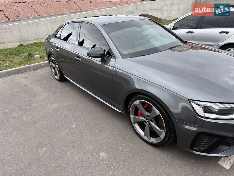 Седан Audi S4 2019 в Вінниці