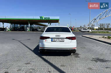 Седан Audi S4 2018 в 