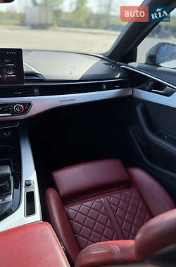 Седан Audi S4 2020 в 