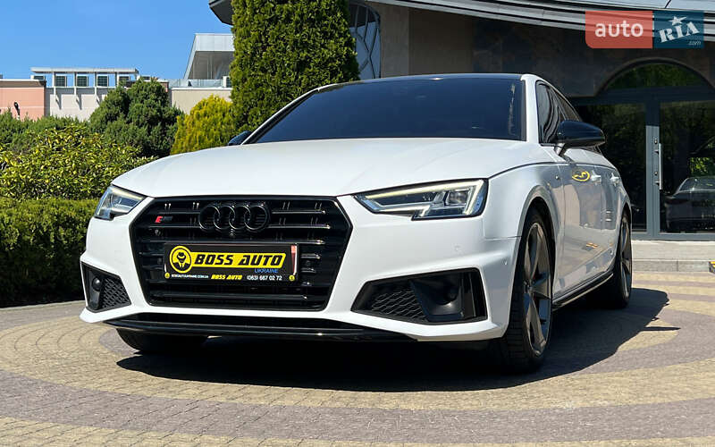 Седан Audi S4 2018 в Львове