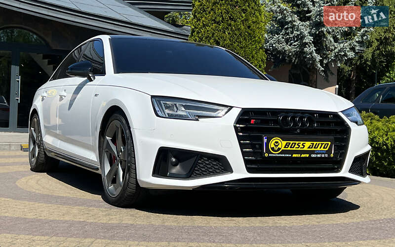 Седан Audi S4 2018 в Львове