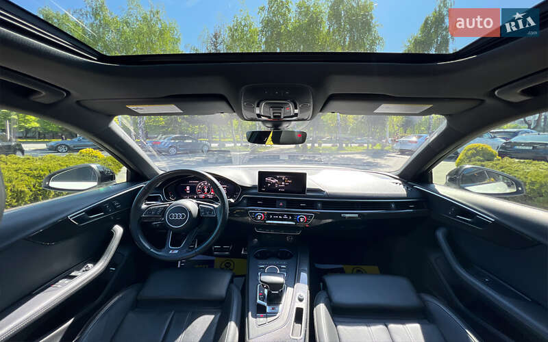 Седан Audi S4 2018 в Львове