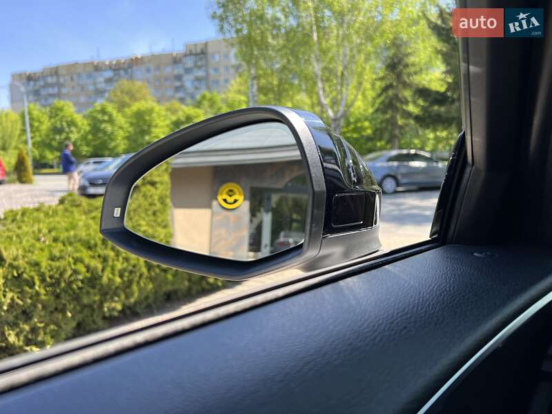 Седан Audi S4 2018 в Львове