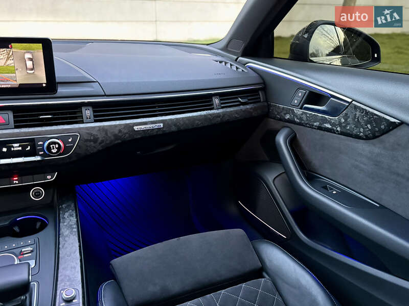Седан Audi S4 2017 в Киеве