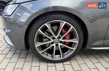 Седан Audi S4 2017 в 