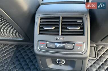 Седан Audi S4 2017 в 