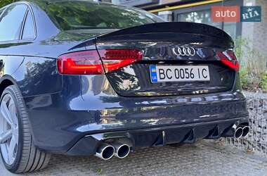 Седан Audi S4 2012 в 