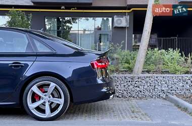 Седан Audi S4 2012 в 