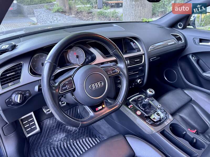 Седан Audi S4 2012 в Львове