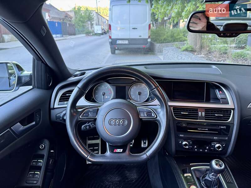 Седан Audi S4 2012 в Львове