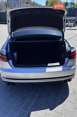 Седан Audi S4 2018 в 