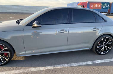 Седан Audi S4 2018 в 