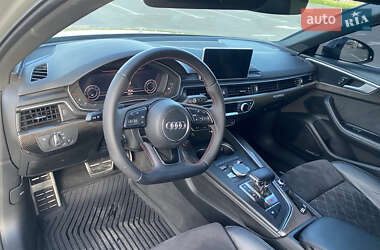 Седан Audi S4 2018 в 