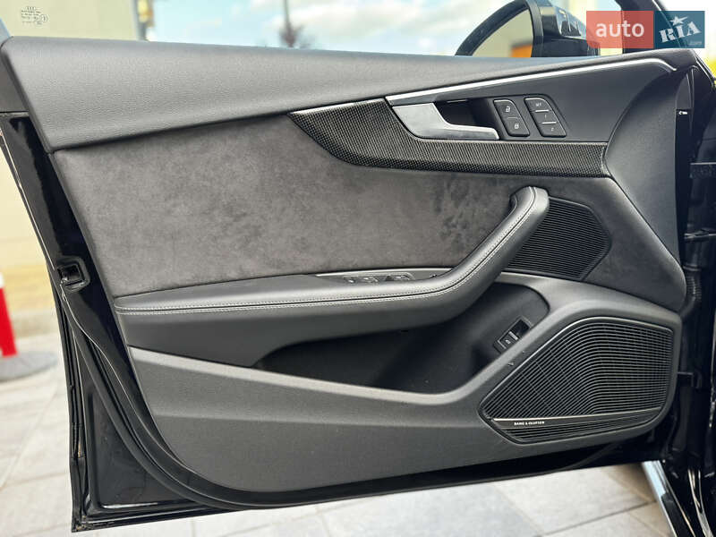 Седан Audi S4 2018 в Киеве
