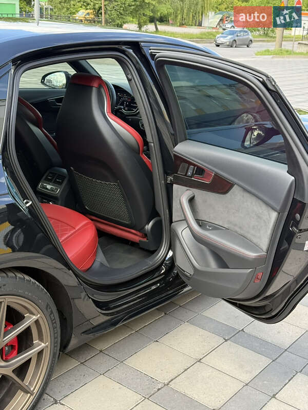 Седан Audi S4 2020 в Виннице