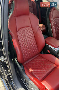 Седан Audi S4 2020 в 
