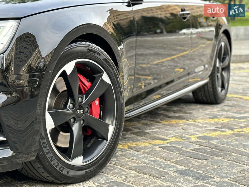 Седан Audi S4 2018 в Харкові