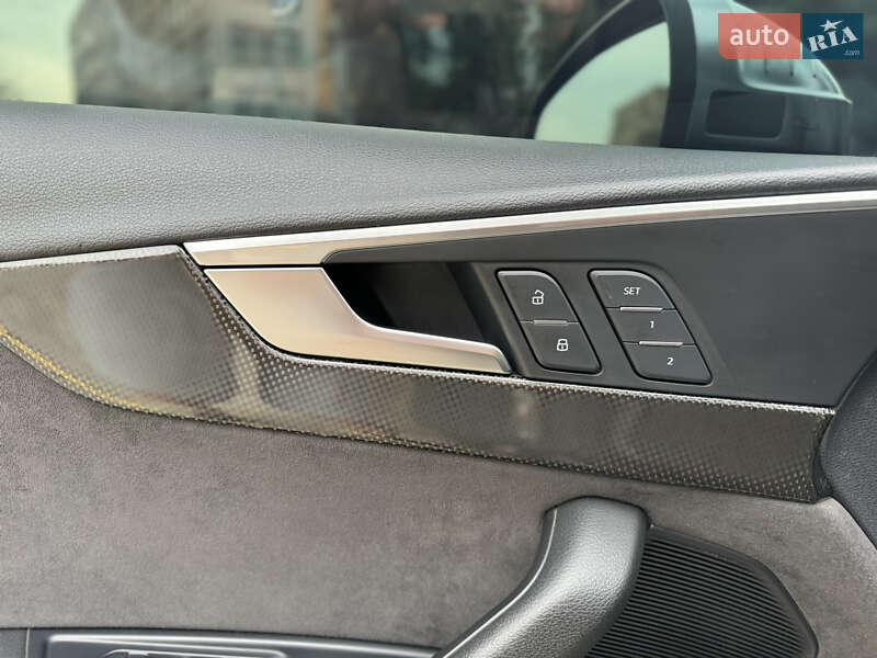 Седан Audi S4 2018 в Харкові