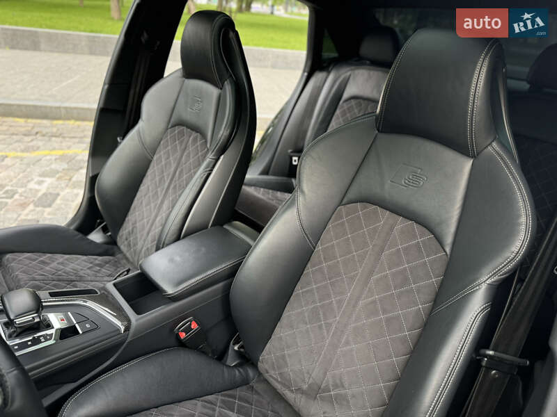 Седан Audi S4 2018 в Харкові