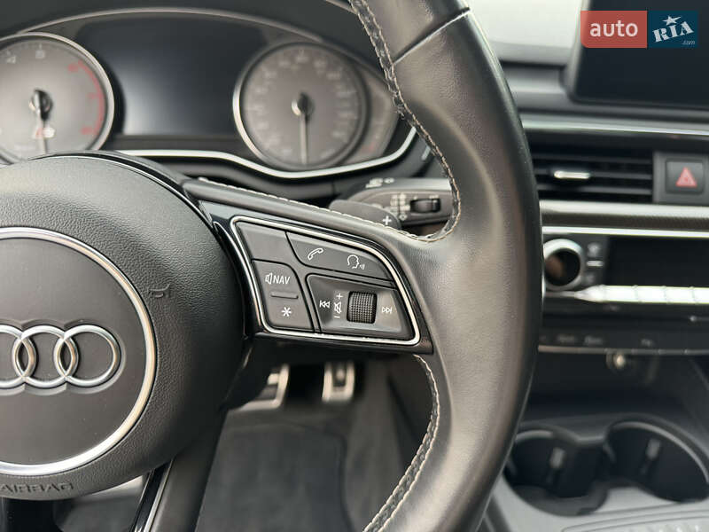 Седан Audi S4 2018 в Харкові