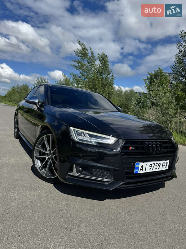 Седан Audi S4 2017 в 