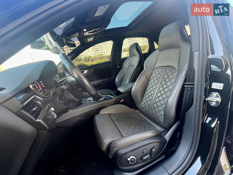 Седан Audi S4 2018 в Запорожье