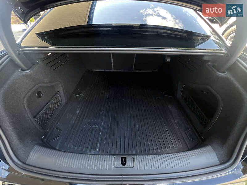 Седан Audi S4 2018 в Запорожье