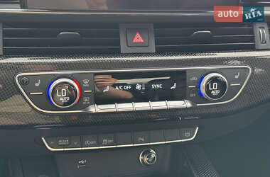 Седан Audi S4 2019 в 
