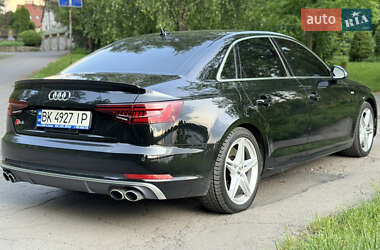 Седан Audi S4 2018 в 