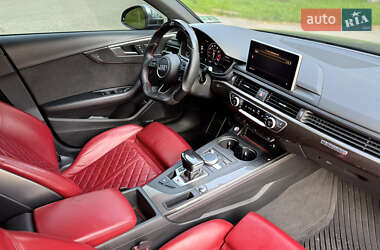Седан Audi S4 2018 в 