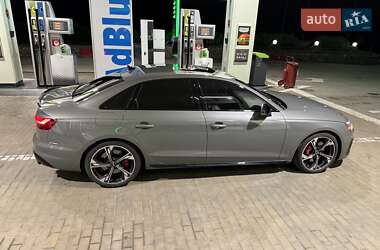 Седан Audi S4 2023 в 