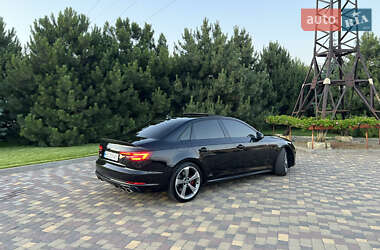 Седан Audi S4 2019 в 