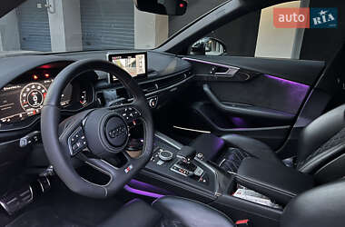 Седан Audi S4 2019 в 
