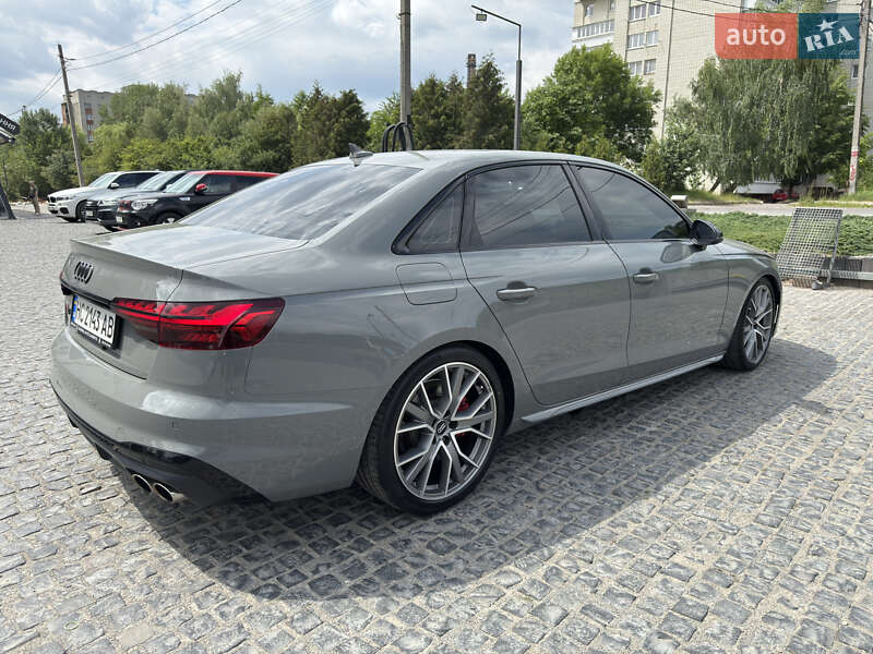 Седан Audi S4 2020 в Львове