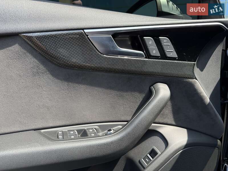 Седан Audi S4 2022 в Дніпрі