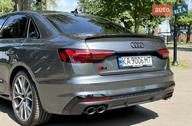 Седан Audi S4 2023 в 