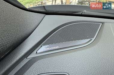 Седан Audi S4 2023 в 