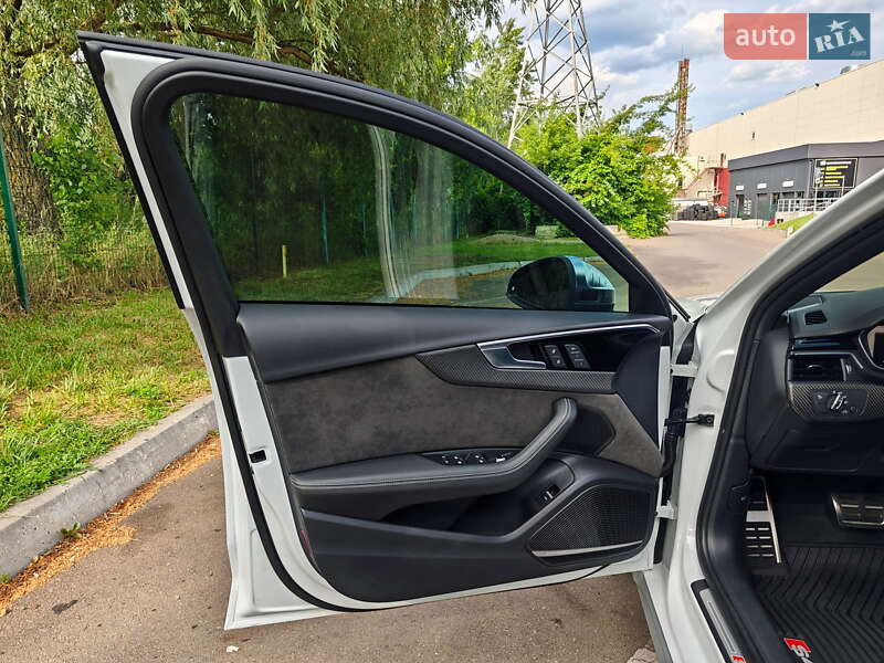 Седан Audi S4 2020 в Киеве фото 19 Седан Audi S4 2020 в Киеве