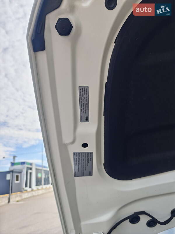 Седан Audi S4 2020 в Киеве фото 39 Седан Audi S4 2020 в Киеве