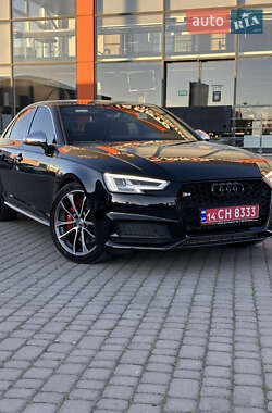 Седан Audi S4 2017 в Львове