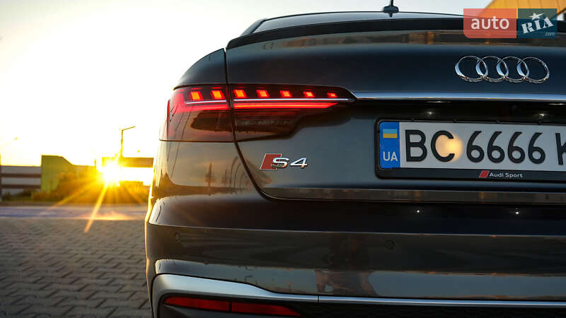 Седан Audi S4 2020 в Львове