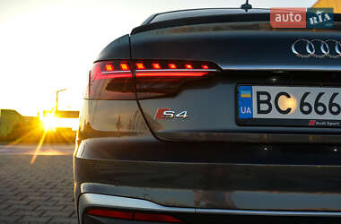 Седан Audi S4 2020 в 