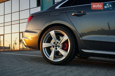 Седан Audi S4 2020 в 