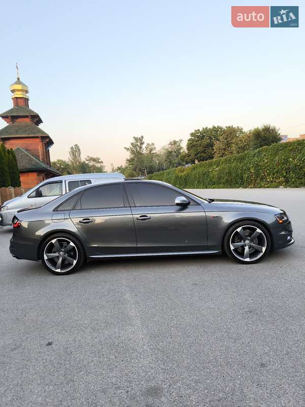 Седан Audi S4 2014 в Дніпрі