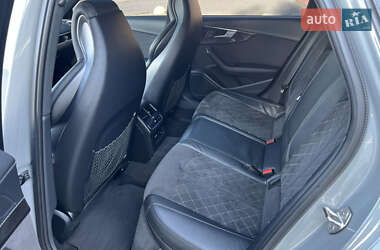 Седан Audi S4 2018 в 