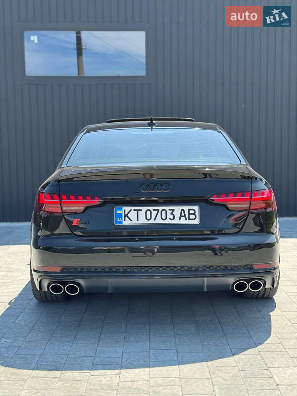 Седан Audi S4 2019 в Коломые