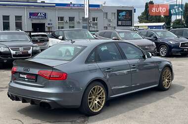 Седан Audi S4 2012 в 