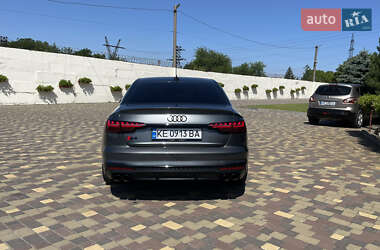 Седан Audi S4 2022 в 