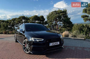 Седан Audi S4 2016 в Чернівцях